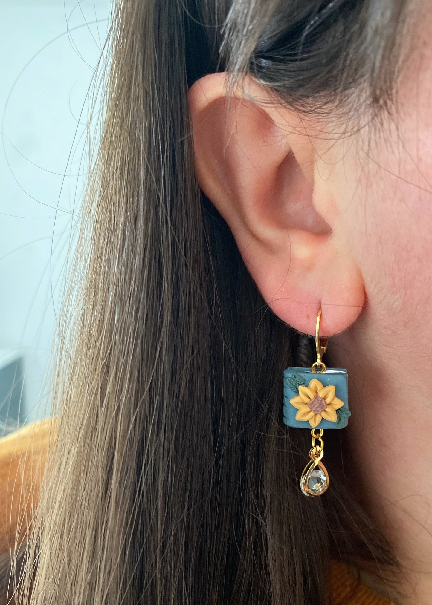 Sunflower Book Huggies