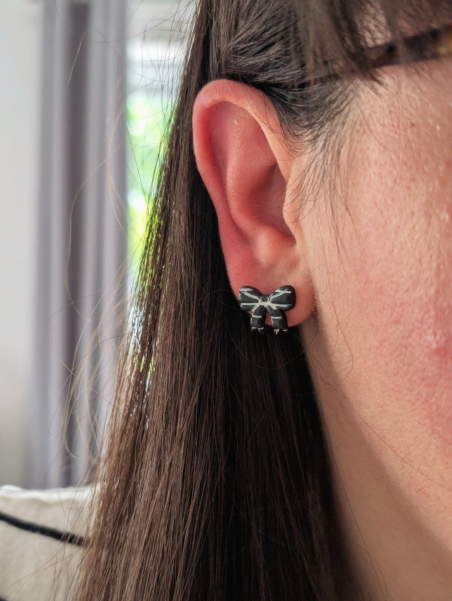 Black and White Bow Studs