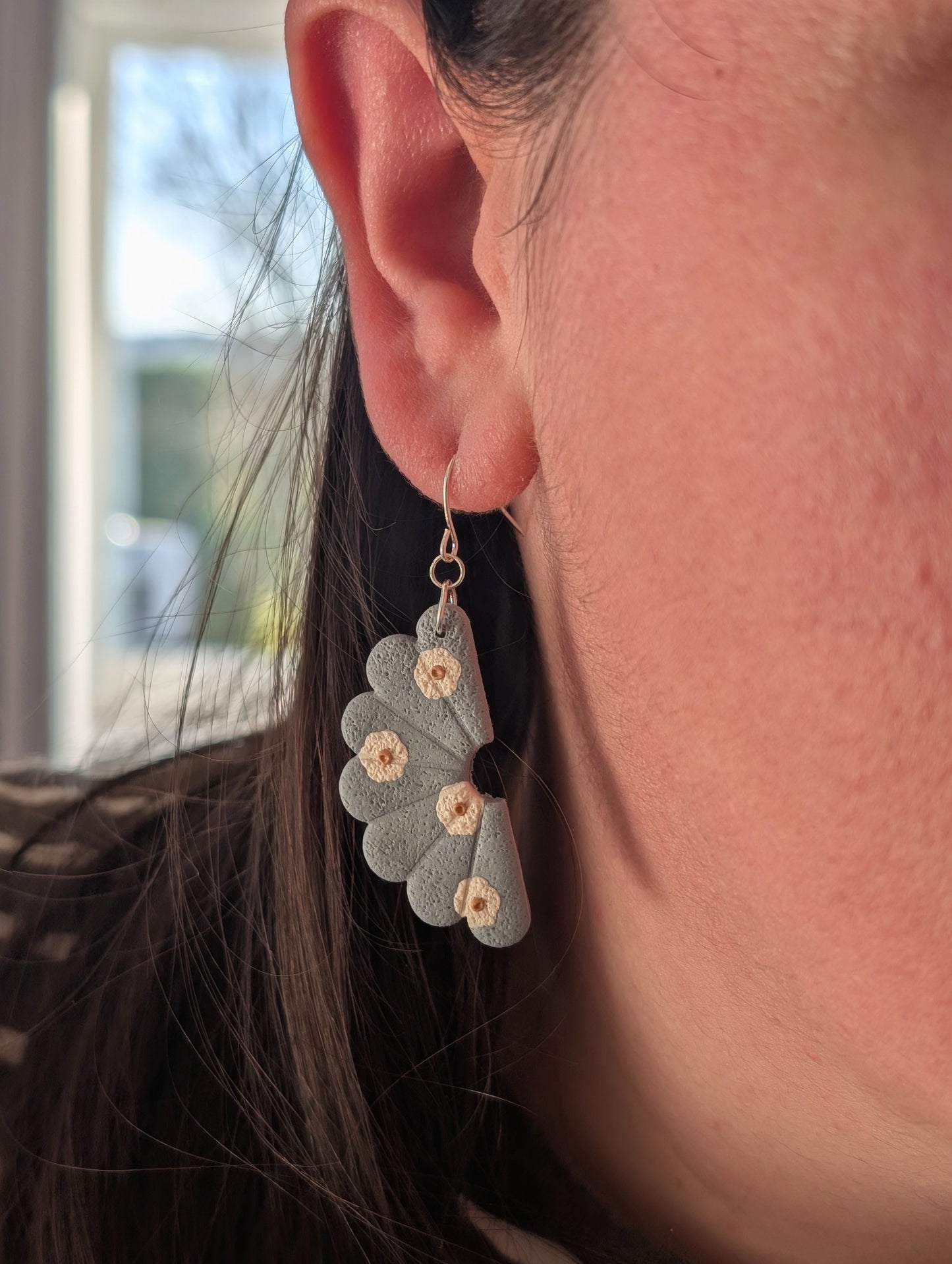 Half Flower Daisy Hooks